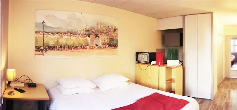 Quadraverde Lione 0*,  Francia